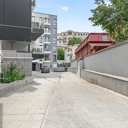 Apartment Modern With Balcony & Parking Bucharest